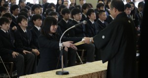 20130325high_school_graduations_Kyoko