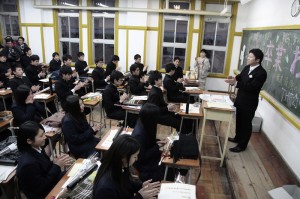 20130325high_school_graduations_Tenri_evening